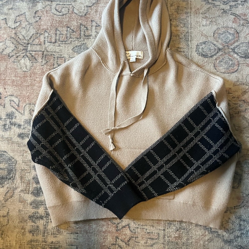 Vintage Havana Tan and Black Checkered Sweater Hoodie